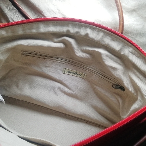 Eddie Bauer red canvas with brown leather bag - Picture 3 of 11